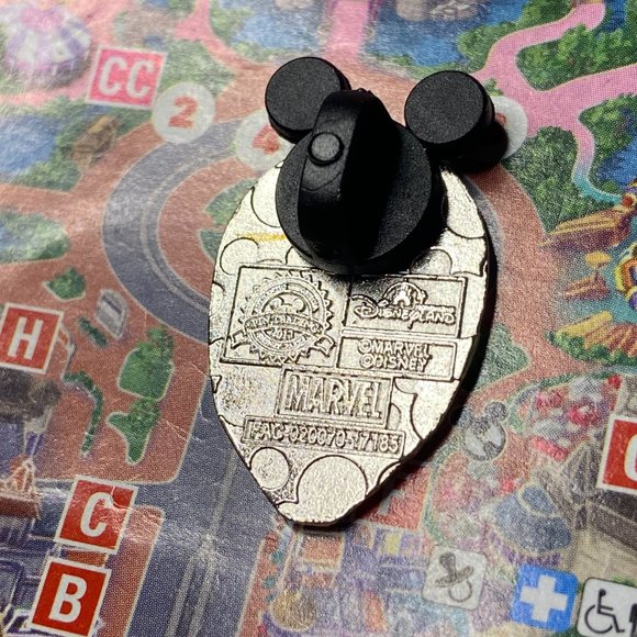 Marvel Spiderman Hong Kong Disney Pin - Picture 3 of 3
